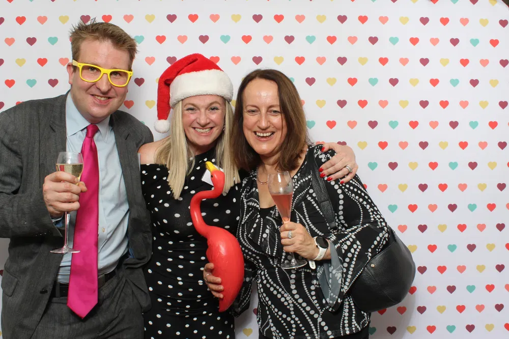 1764276371 ekq13c 553a76e791e1a8ec443338d95b3765b0