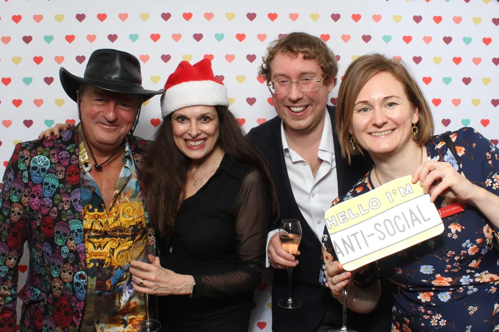 1764277395 jqvglh 03e99f21a4b7e125674631e9774080e5