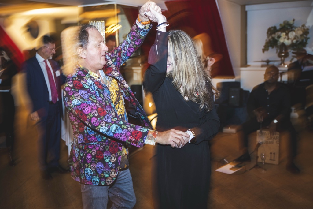 md communications party 238